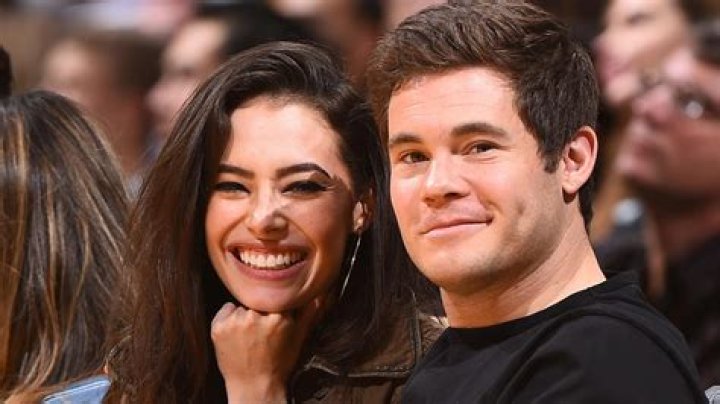 Adam Devine Height, Weight, Net Worth, Age, Birthday, Wikipedia, Who, Instagram, Biography