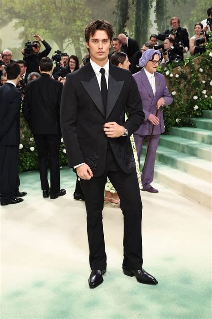 
Ansel Elgort Height, Weight, Net Worth, Age, Birthday, Wikipedia, Who, Nationality, Biography 