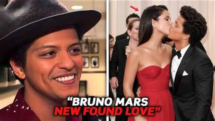 
Arturo Castro Girlfriend: Is He Gay or Dating Anyone? Question on His Sexuality 
