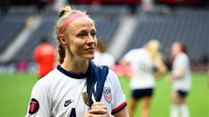 
Becky Sauerbrunn Height, Weight, Net Worth, Age, Birthday, Wikipedia, Who, Nationality, Biography 