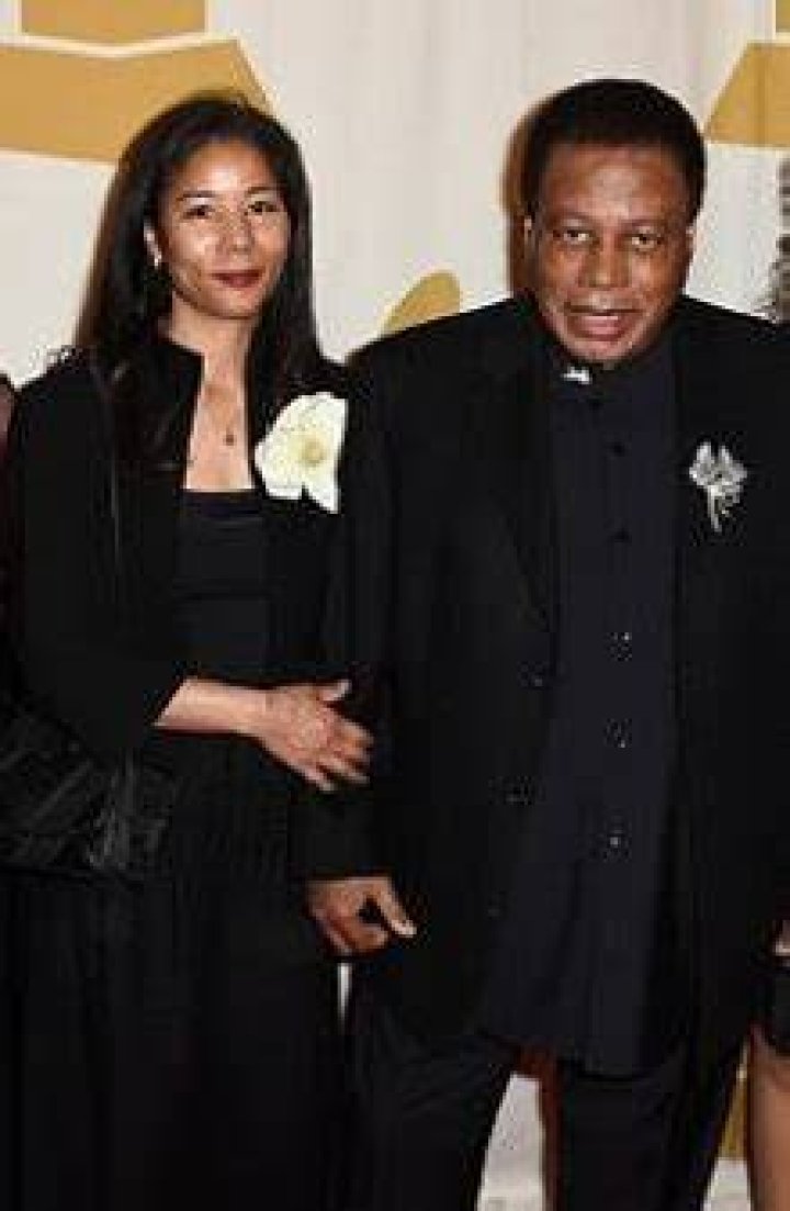 Billy Dee Williams is Married to Wife: Teruko Nakagami. Kids.