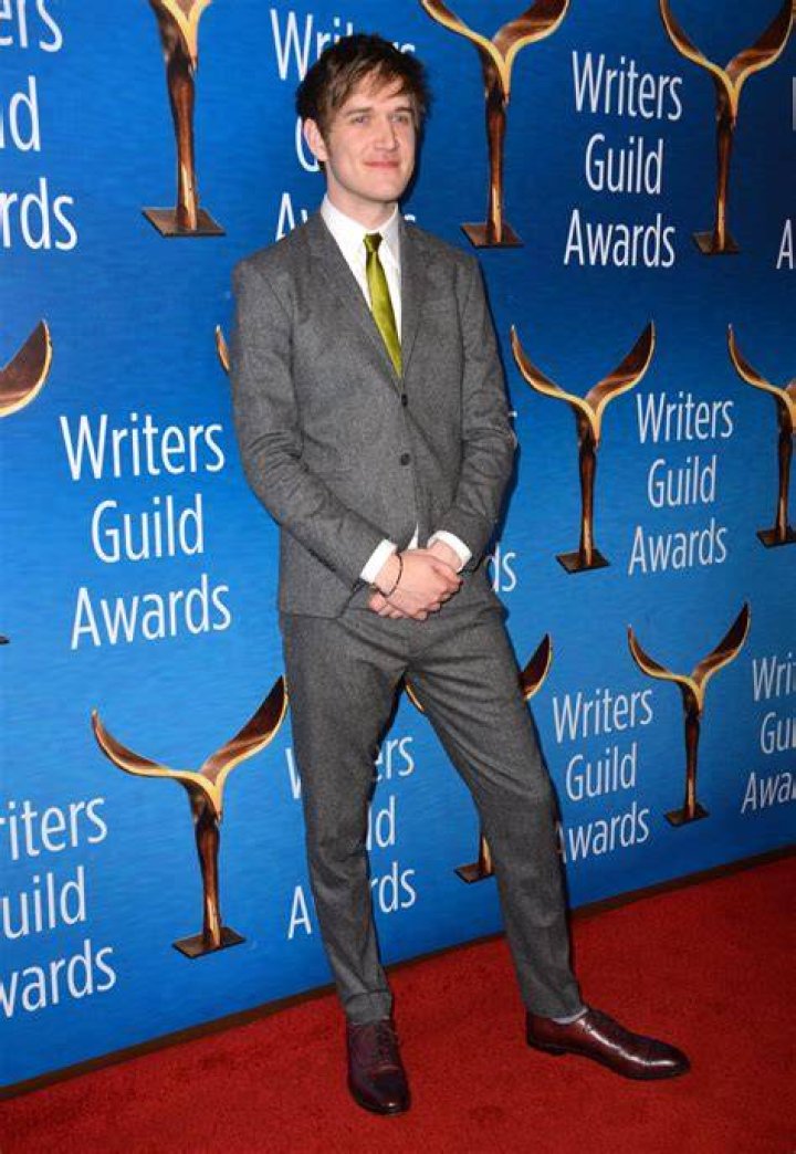 Bo Burnham Height, Weight, Net Worth, Age, Birthday, Wikipedia, Who, Nationality, Biography
