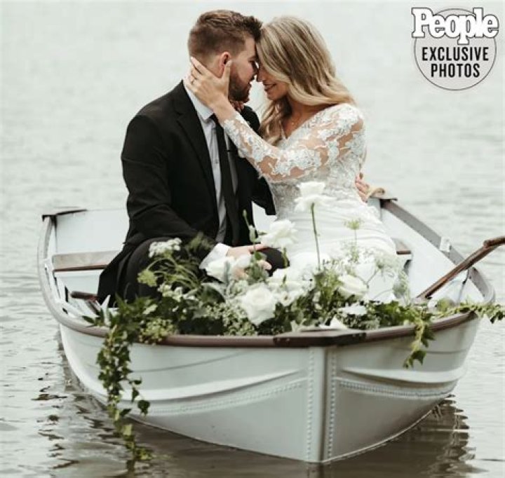 
‘Bringing Up Bates’ ‘ Trace Bates Is Married! Inside His Rustic Tennessee Wedding to Lydia Romeike 