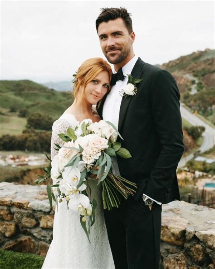 
Brittany Snow And Her Husband Tyler Stanaland Age Difference And Wedding Photos On IG 