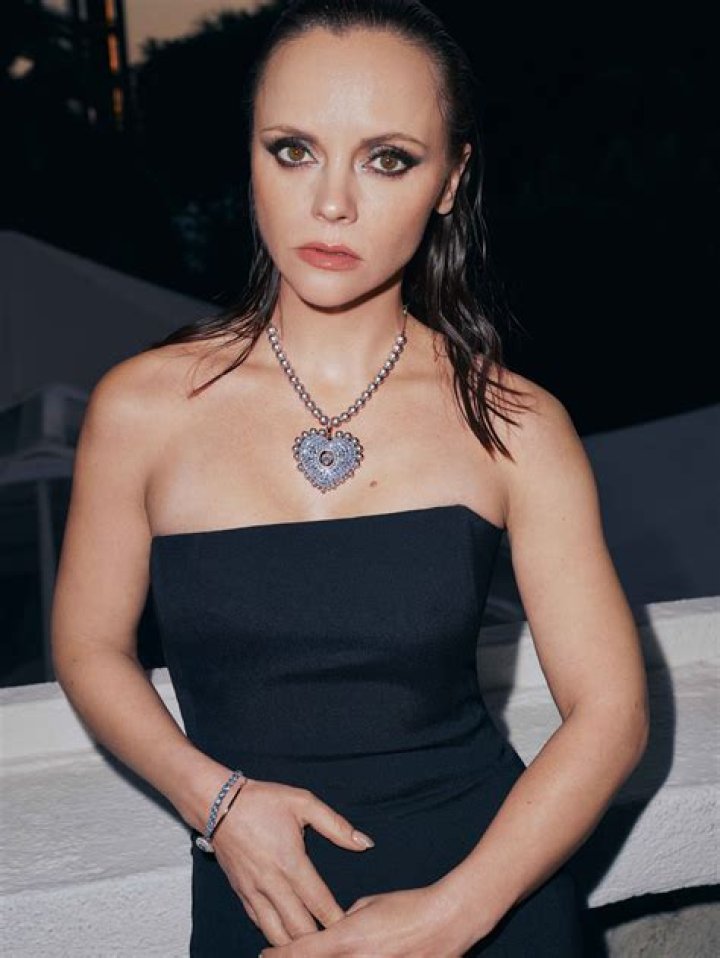 Christina Ricci Height, Weight, Net Worth, Age, Birthday, Wikipedia, Who, Instagram, Biography
