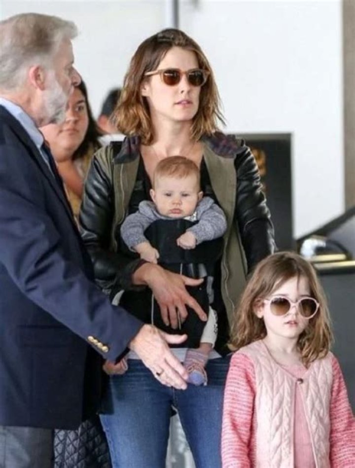 
Cobie Smulders Has A Dutch Father and British Mother, Her Parents and Family 