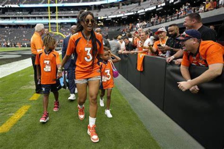 
Dallas Receiver: Noah Brown Net Worth 2022 and Wife Kids 