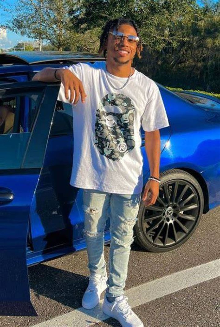 Deen Burbigo Height, Weight, Net Worth, Age, Birthday, Wikipedia, Who, Instagram, Biography