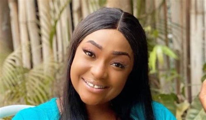 
Destiny Etiko And Others React To Actress Lizzy Gold’s New Pictures Online 