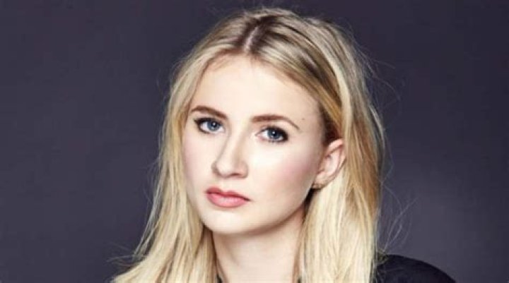 Eliza Bennett Height, Weight, Net Worth, Age, Birthday, Wikipedia, Who, Nationality, Biography