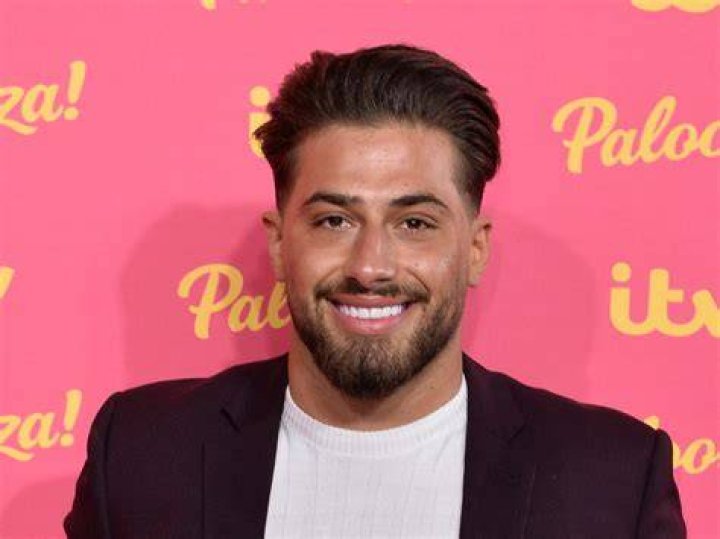 
Former Love Island Winner Kem Cetinay Got Into A Horrific Motorcycle Accident- What Happened? 
