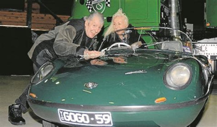 
Goggomobil: Tommy Dysart Death Cause, Obituary Illness, Wife And Net Worth 