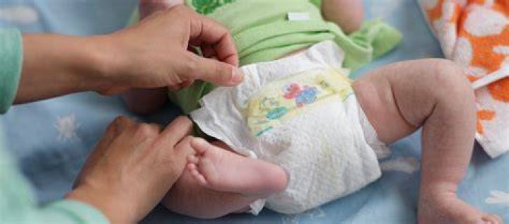 How to change a baby boys diaper