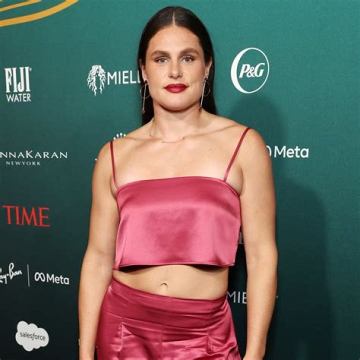 
Illana Barry Height, Weight, Net Worth, Age, Birthday, Wikipedia, Who, Nationality, Biography 
