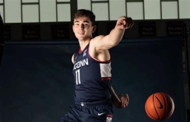 Is Adam Seiko Brother Arthur Kaluma Also A Basketball Player? Parents Ethnicity And Age