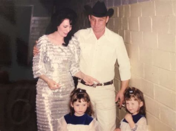 Is Loretta Lynn Still Alive 2022? Husband Children And Net Worth