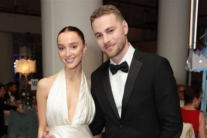 Is Phoebe Dynevor Married – Does She Have A Child? Details To Know About The Actress