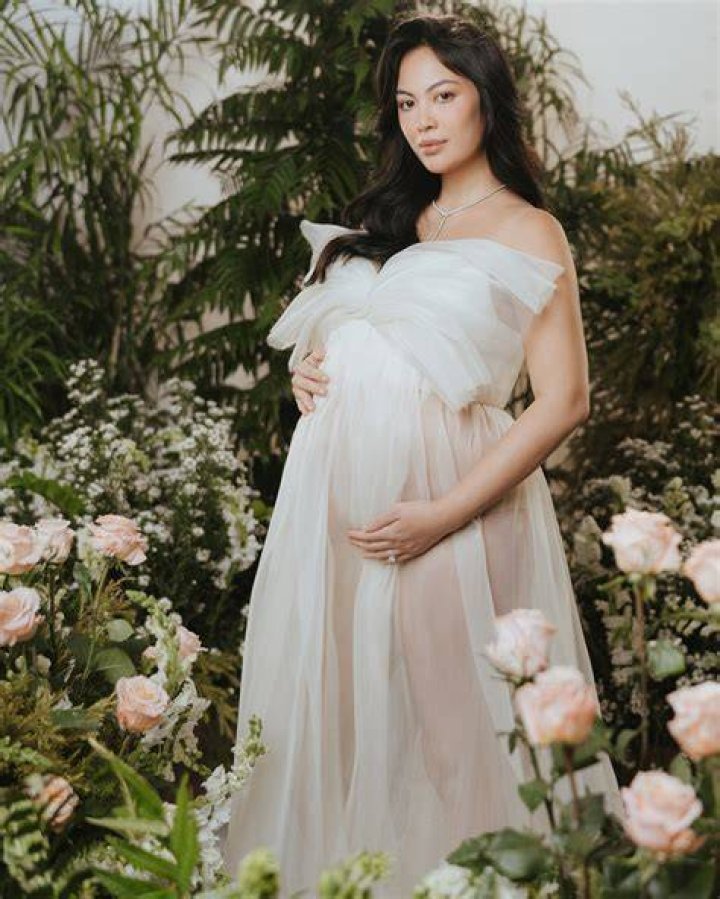 
Is YouTuber Dominique Cojuangco Pregnant? Everything To Know 