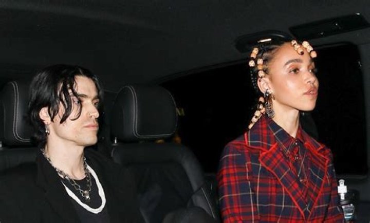 
Jordan Hemingway, FKA Twigs Boyfriend: Reveals on Instagram 