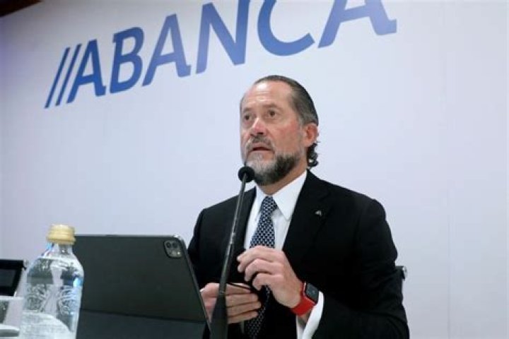 Juan Carlos Escotet Age, Birthday, Wikipedia, Who, Nationality, Biography