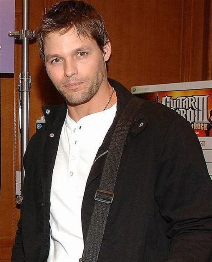 Justin Shane Bruening Height, Weight, Net Worth, Age, Birthday, Wikipedia, Who, Nationality, Biography