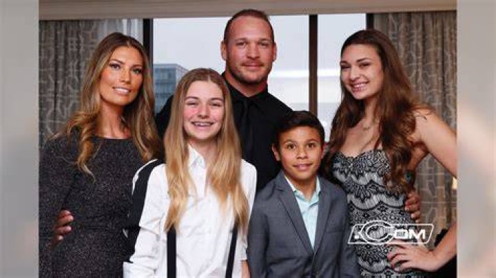 Kennedy Urlacher, Brian Urlacher Son Is A Cornerback As he Follows In On The Footsteps Of His Father