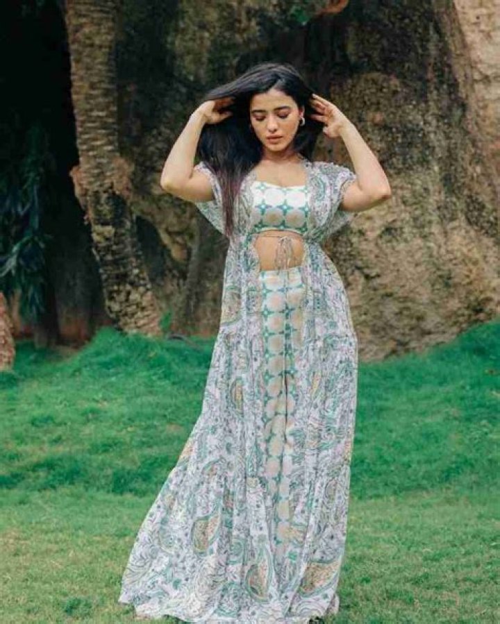 
Ketika Sharma Height, Weight, Net Worth, Age, Birthday, Wikipedia, Who, Nationality, Biography 