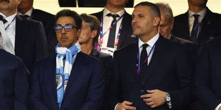 Khaldoon Al Mubarak Money, Net Worth, Brother, Family, Height, Wealth