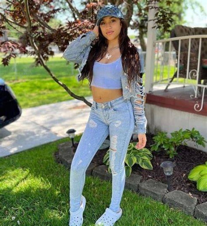 
Lalasolit Height, Weight, Net Worth, Age, Birthday, Wikipedia, Who, Instagram, Biography 