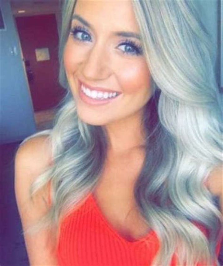 Laura Chanteuse Height, Weight, Net Worth, Age, Birthday, Wikipedia, Who, Instagram, Biography