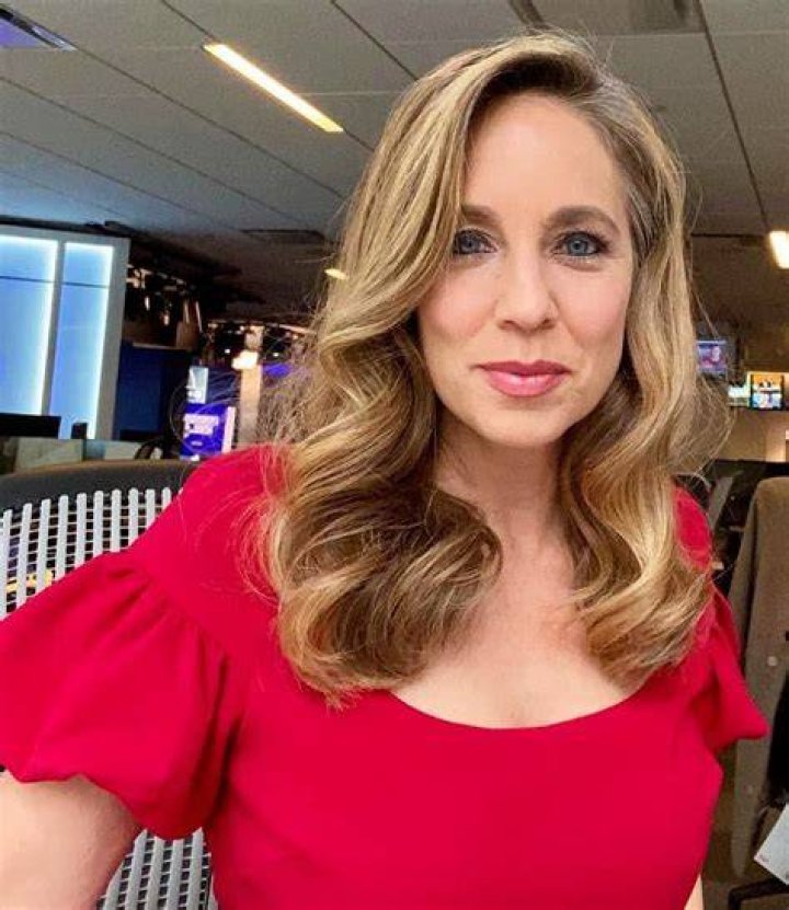 
Lauren Glassberg Height, Weight, Net Worth, Age, Birthday, Wikipedia, Who, Nationality, Biography 