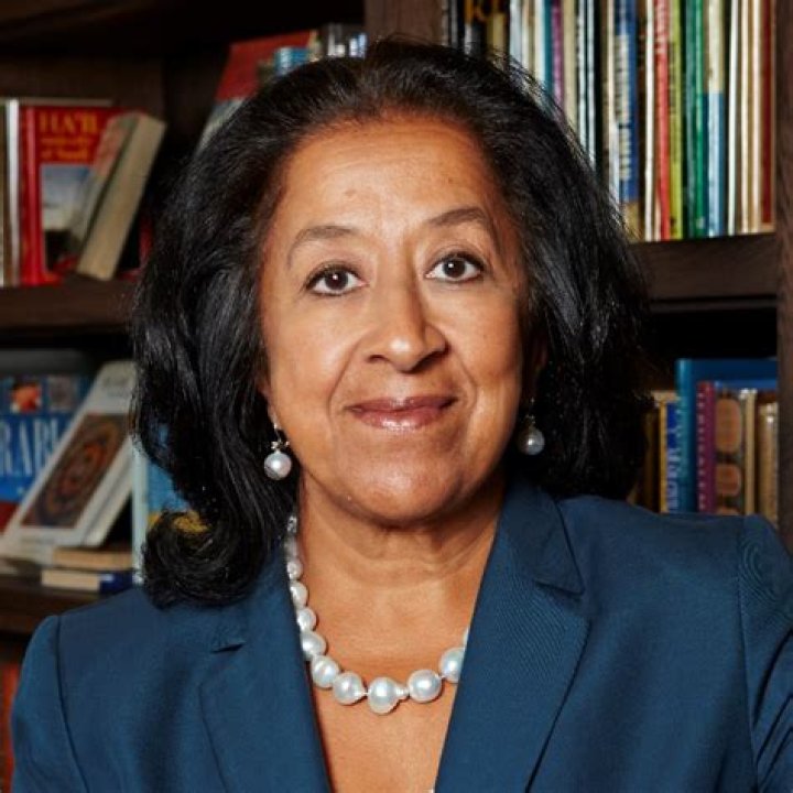 Liahona Olayan Height, Weight, Net Worth, Age, Birthday, Wikipedia, Who, Nationality, Biography