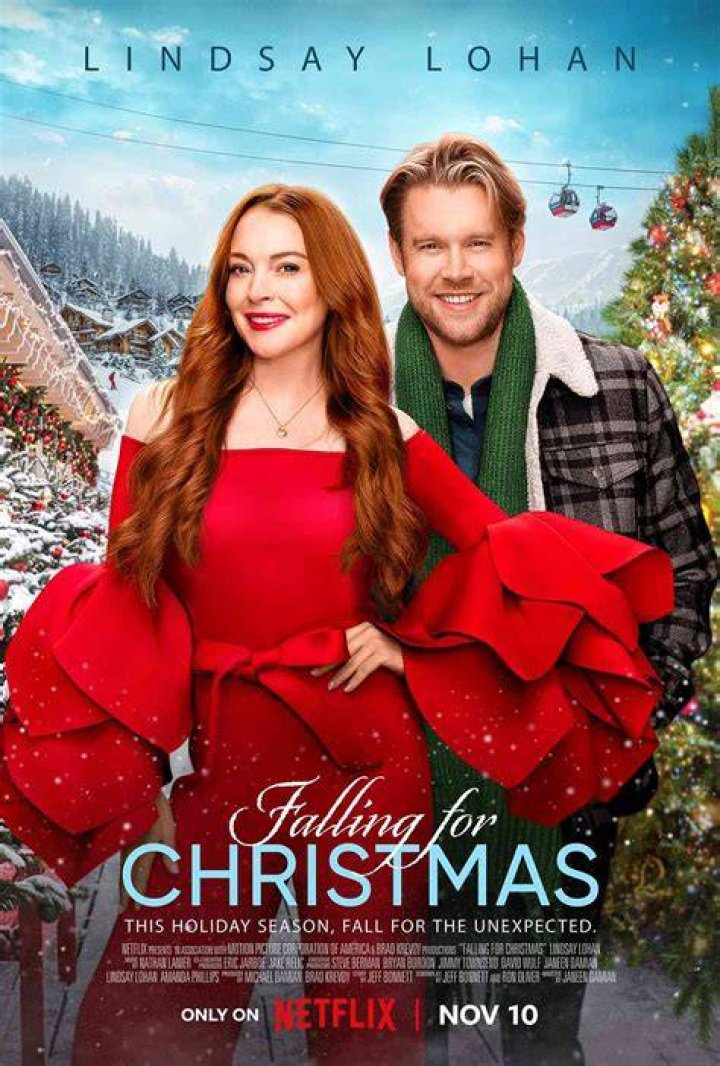 
Lindsay Lohan’s ‘Jingle Bell Rock’ Cover from ‘Falling for Christmas’ Will Be Available to Stream 