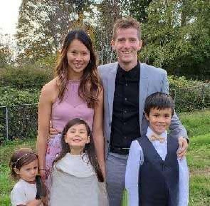 Linus Sebastian’s Net Worth, Age, Height, Weight, Wife, Kids, Bio-Wiki