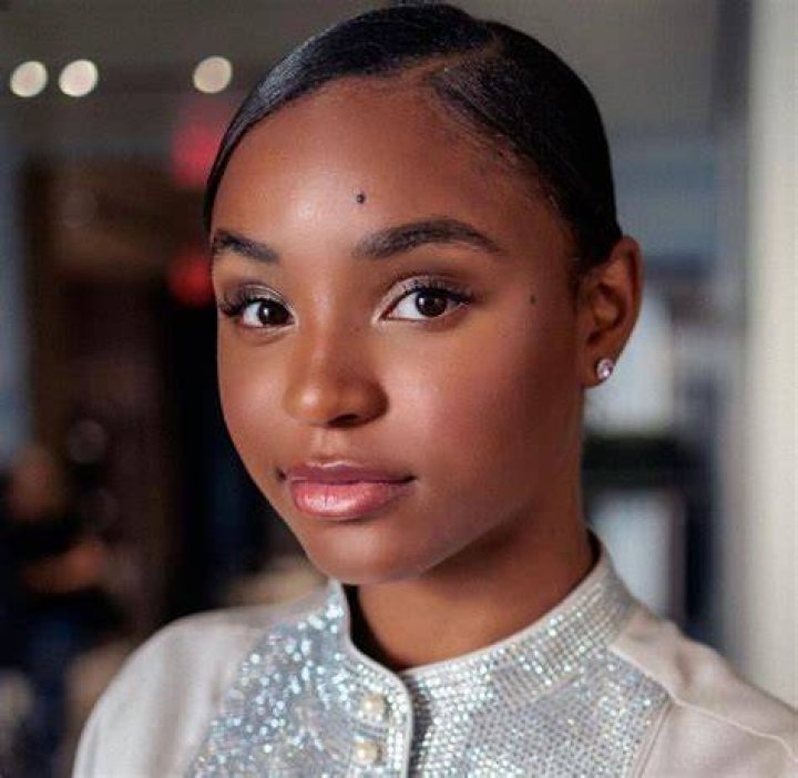 Livia Brito Biography,Age,Height,Boyfriend,Films, Telenovelas,Net Worth