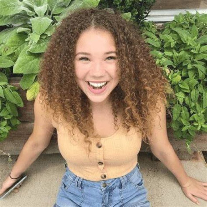 Madison Haschak Height, Weight, Net Worth, Age, Birthday, Wikipedia, Who, Nationality, Biography