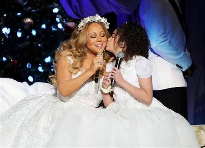 Mariah Carey’s Dating History: The Queen Of Christmas’ Relationships So Far