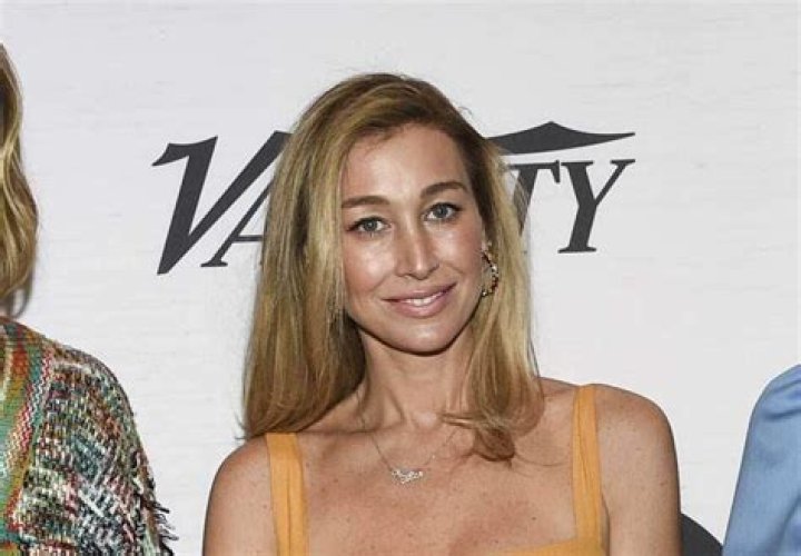 Marielle Hadid Biography, Age, Wiki, Mother, Husband, Children and Net Worth
