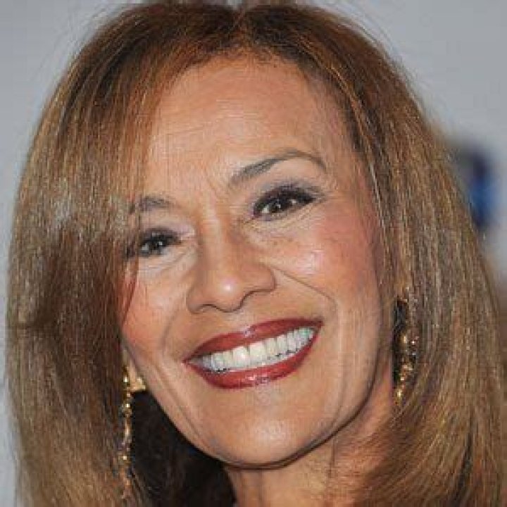 Marilyn McCoo Height, Weight, Net Worth, Age, Birthday, Wikipedia, Who, Instagram, Biography