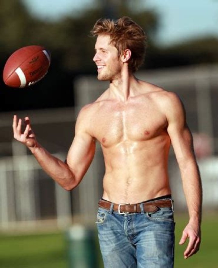 Matt Barr Height, Weight, Net Worth, Age, Birthday, Wikipedia, Who, Nationality, Biography