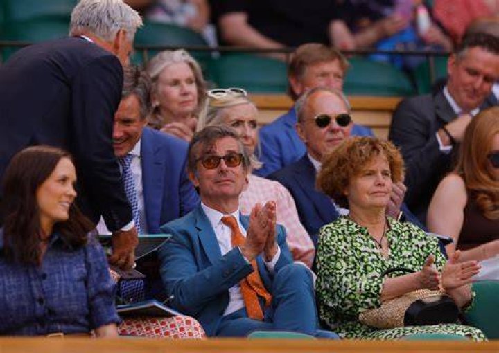 
Meet Guy Henry Kids: Son Gus Henry, Wife Sarah Flind And Family Details 