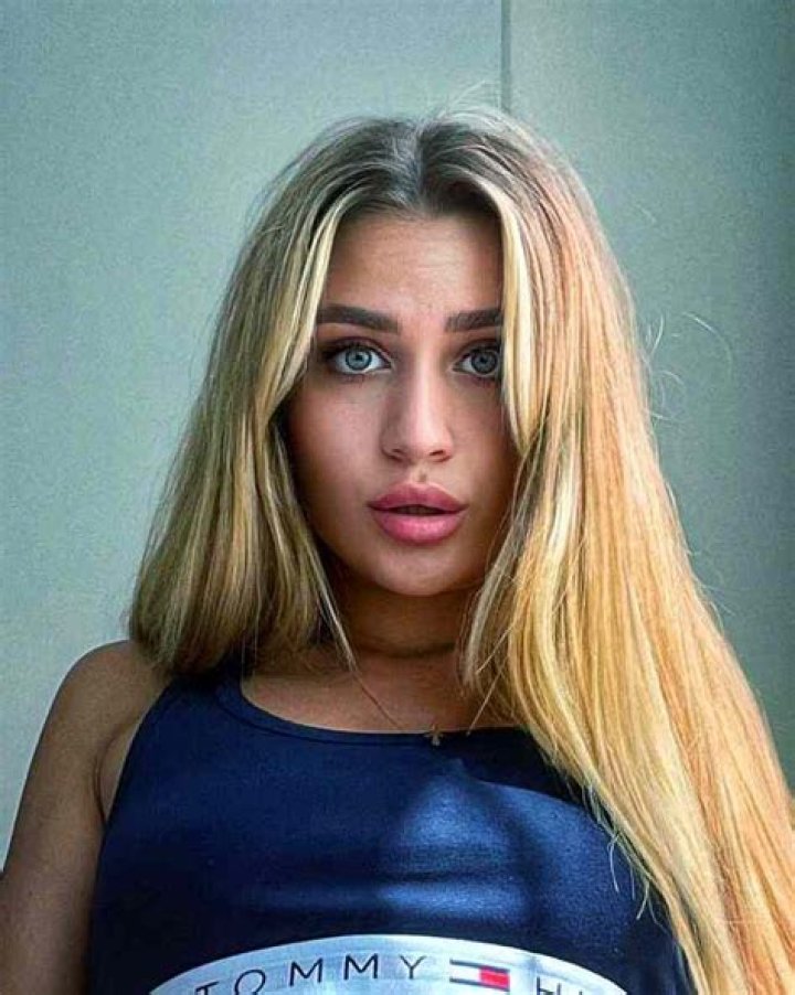 
Mila Fox Height, Weight, Net Worth, Age, Birthday, Wikipedia, Who, Nationality, Biography 