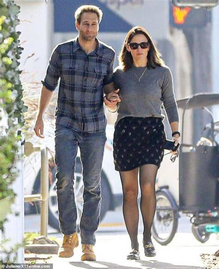 
Monette and her boyfriend John Height, Weight, Net Worth, Age, Birthday, Wikipedia, Who, Nationality, Biography 