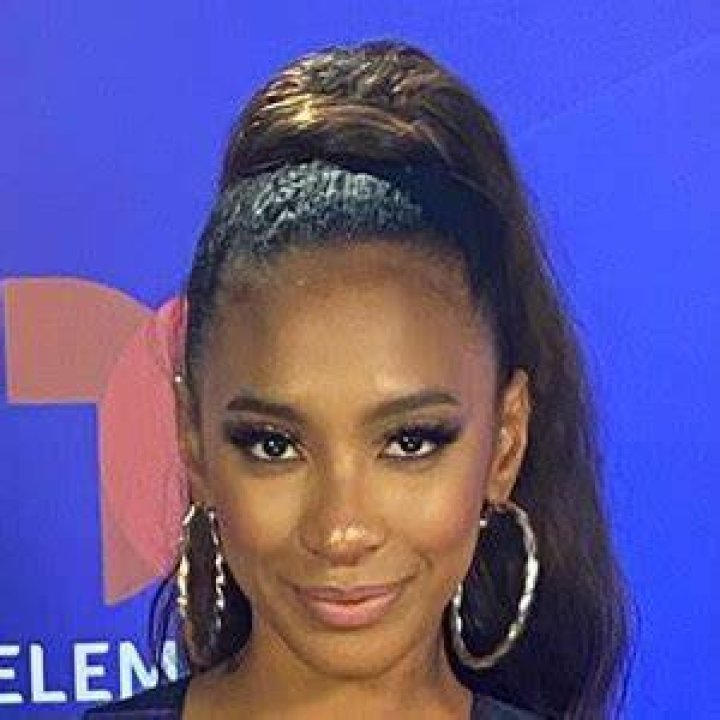 
Nadia Thiele Height, Weight, Net Worth, Age, Birthday, Wikipedia, Who, Instagram, Biography 