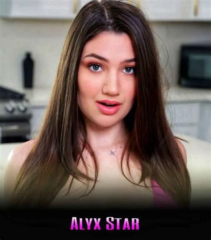 Natalie Mariduena (Instagram Star) Wiki, Bio, Age, Height, Weight, Boyfriend, Net Worth, Facts