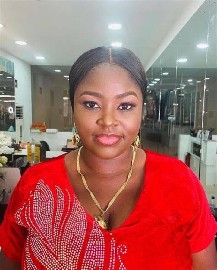 
Nollywood Actress, Bukola Arugba Calls Her Father “Best In The World” As He Turns A Year Older Today 