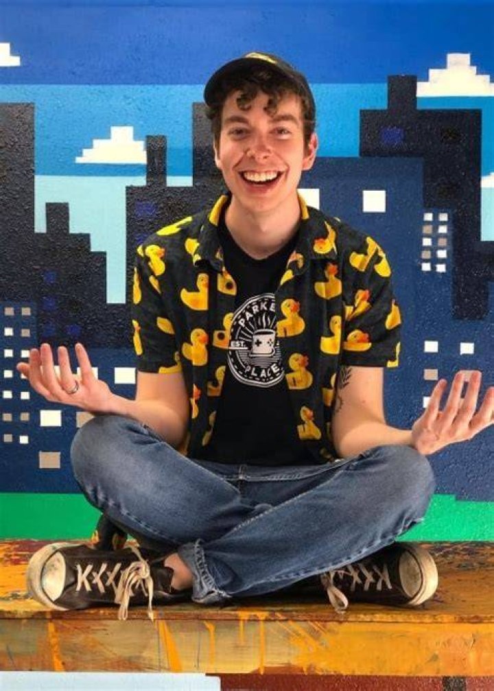 Parker Coppins Height, Weight, Net Worth, Age, Birthday, Wikipedia, Who, Instagram, Biography