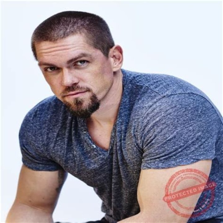 
Phil Jerrod Height, Weight, Net Worth, Age, Birthday, Wikipedia, Who, Nationality, Biography 