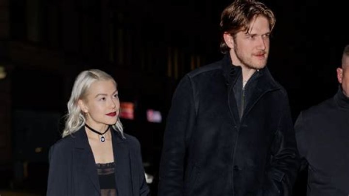 
Phoebe Bridgers and Bo Burnham Spark Dating Rumors With Latest Outing 
