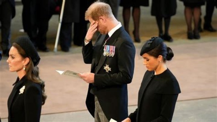 
Prince Harry Cries During Queen Elizabeth’s Service Alongside Meghan Markle, Prince Willam And Kate Middleton 